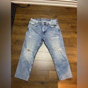 Old Navy Men's Relaxed Distressed Light Blue Jeans Slim Fit